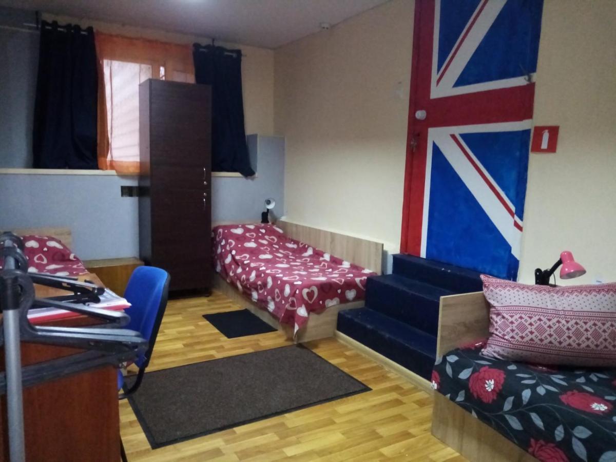 Нау Гостиница Kyiv Exterior foto